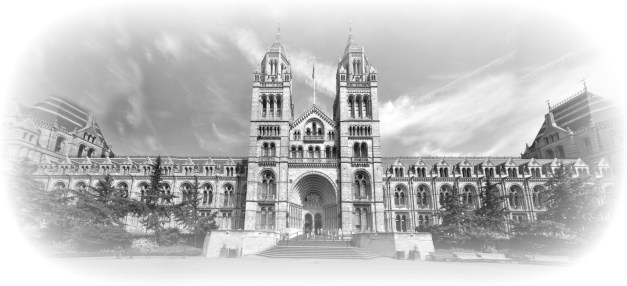 bw london_natural_history_museum_panorama